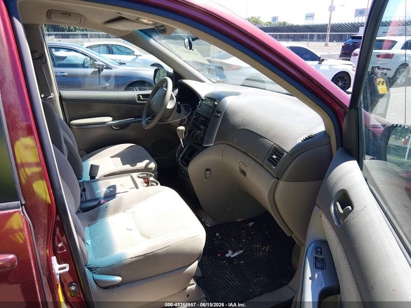 2007 Toyota Sienna — photo 4