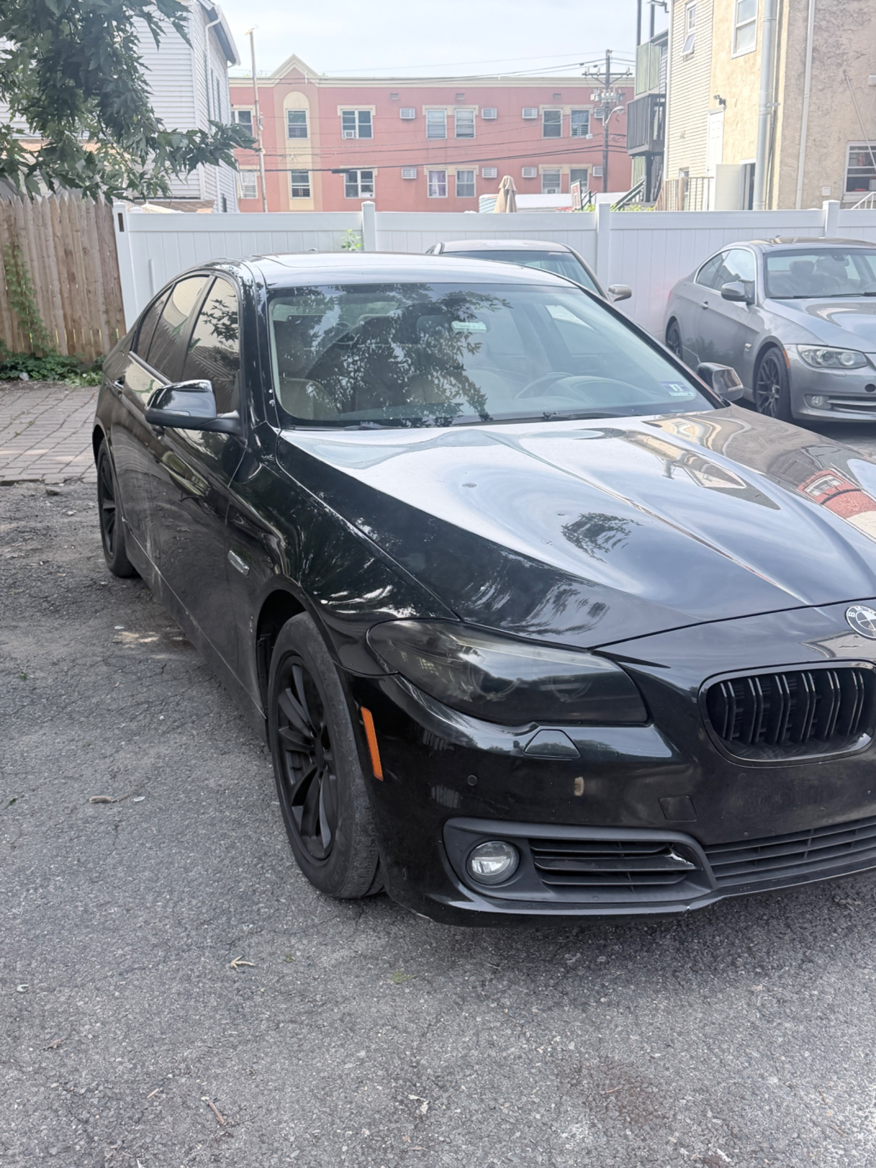 2016 BMW 528XI — photo 2