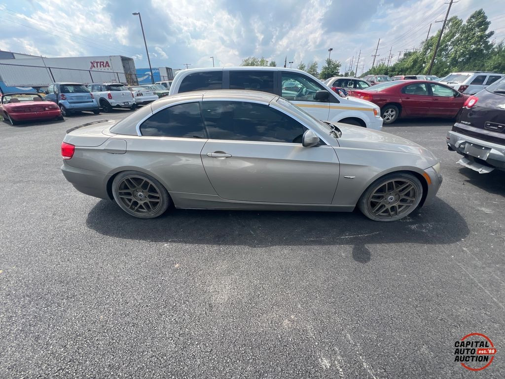 2010 BMW 328I CONVERTIBLE — photo 3