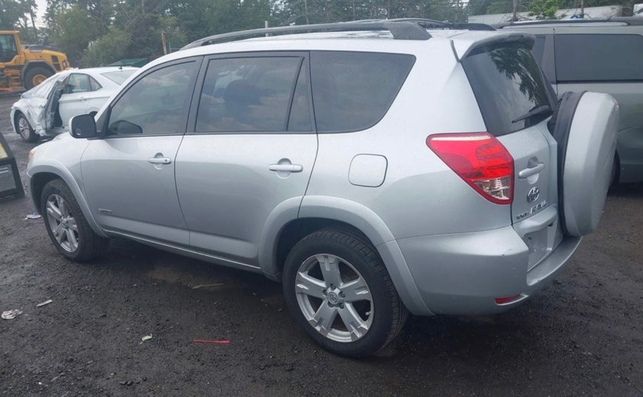 2007 Toyota RAV4 — photo 4
